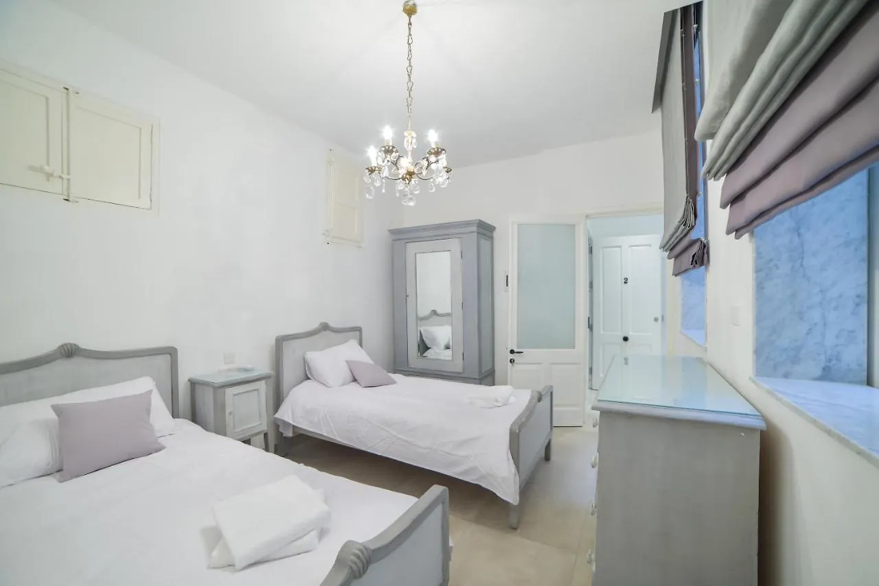 Ca2- City Central Apartment 2 Флориана 0*,  Мальта