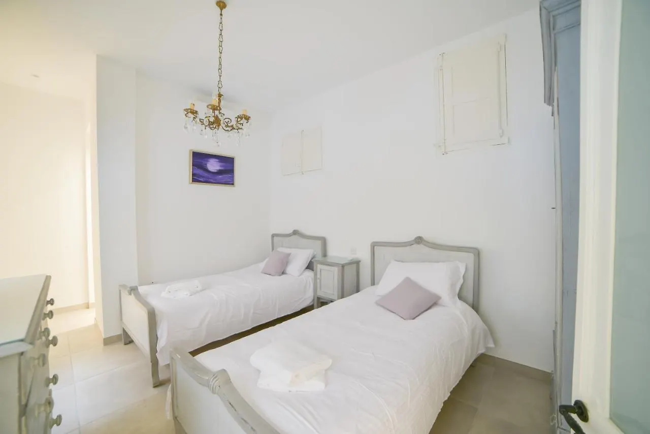 Ca2- City Central Apartment 2 Флориана 0*,  Мальта